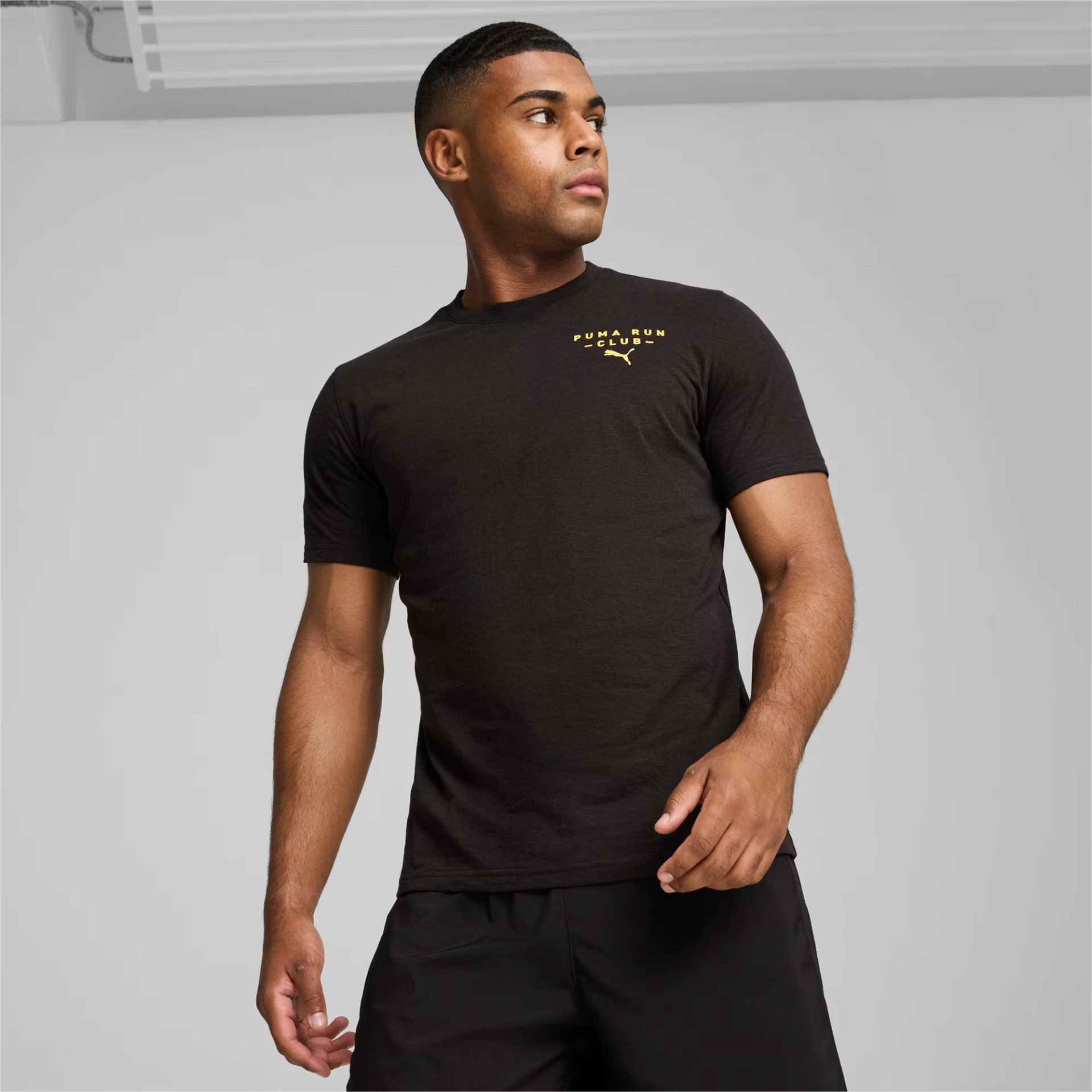 Puma 525857-01 'Run Club' Tee Men (Black) - Image 4